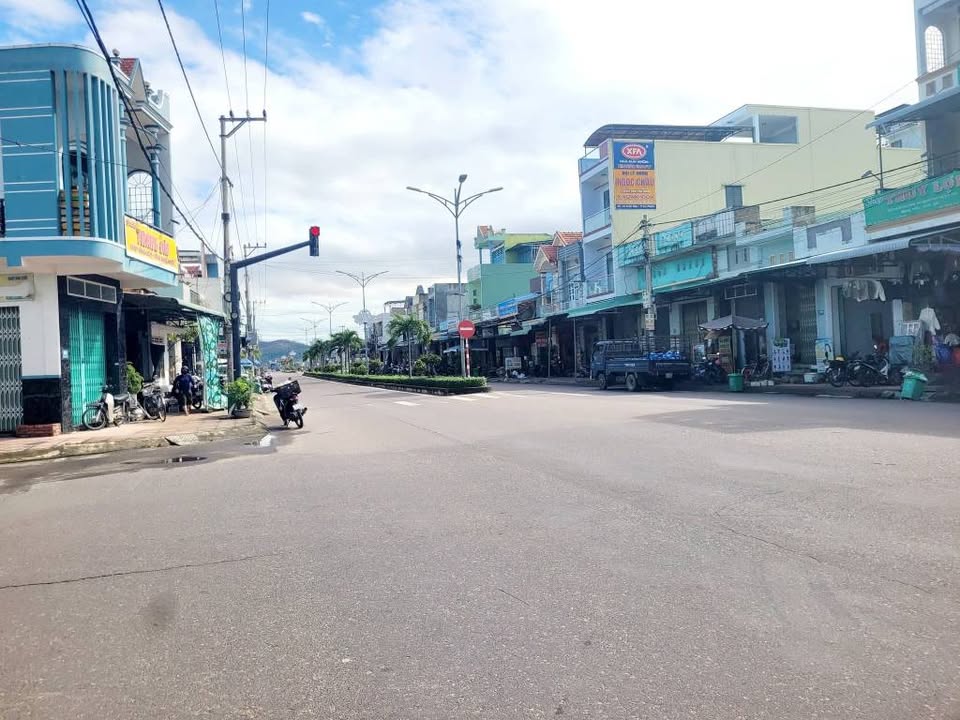 Đất nền khu A Tài, Tuy Phước 139.7m² giá 1.8 tỷ - Sổ hồng chính chủ, vị trí thuận lợi!