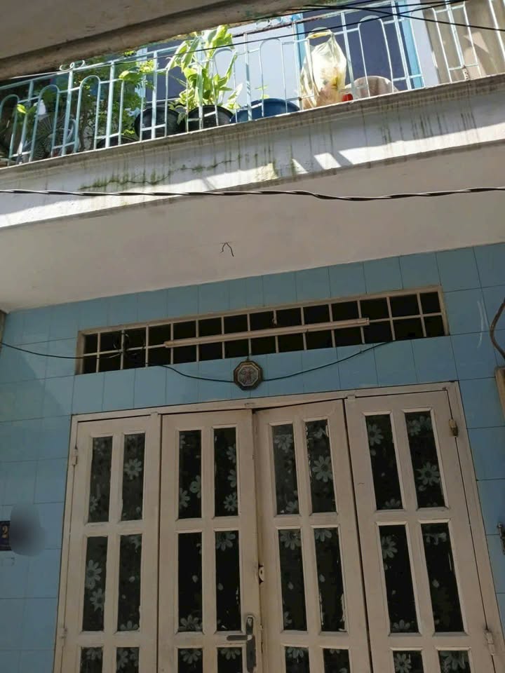 Nhà 4m x 4m 1 trệt 1 lầu Đường Số 5, Bình Hưng Hòa A, giá 1.3 tỷ - Cơ hội đầu tư lý tưởng!