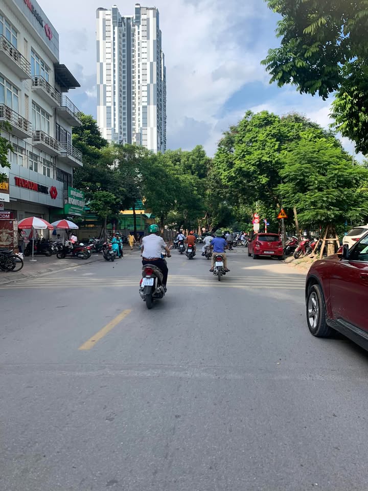 Nhà mặt phố Yên Phúc, quận Hà Đông 54m² giá 9 tỷ - Kinh doanh sầm uất