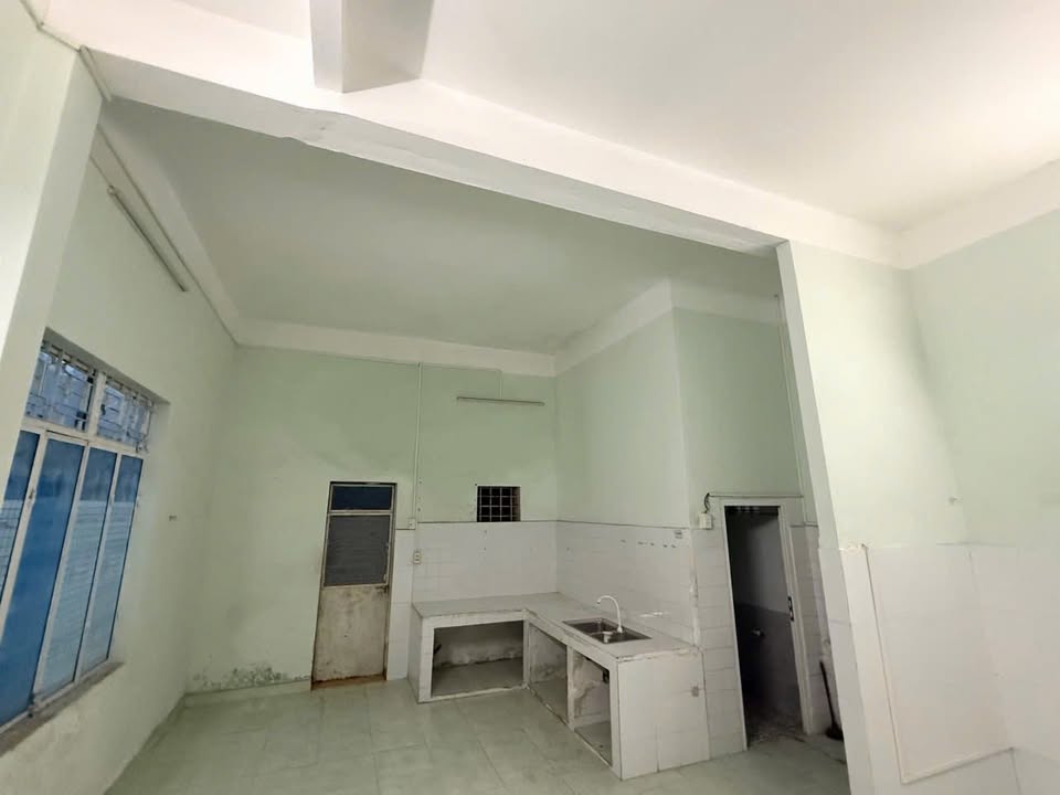 Nhà mặt tiền cho thuê 2 tầng đường Tôn Đức Thắng, Đà Nẵng 201m² - Thích hợp kho xưởng, cải tạo!