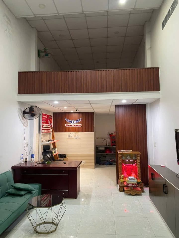 Cho thuê mặt bằng mặt tiền ĐT 743, Dĩ An, 60m² - Phù hợp cho Yoga, Spa, Cửa hàng trưng bày!