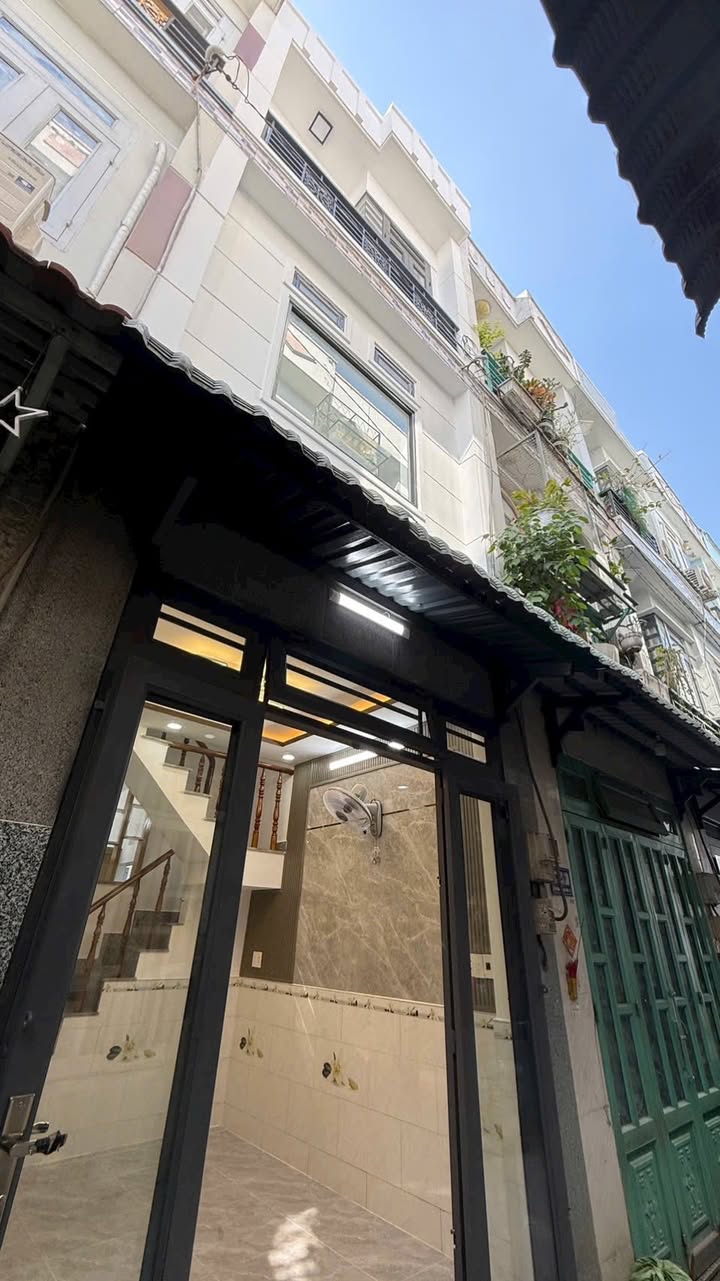 Nhà đẹp 2 lầu 567 Lê Văn Khương, Q12, 22.4m² giá 1.55 tỷ - Sổ Chung, chính chủ!