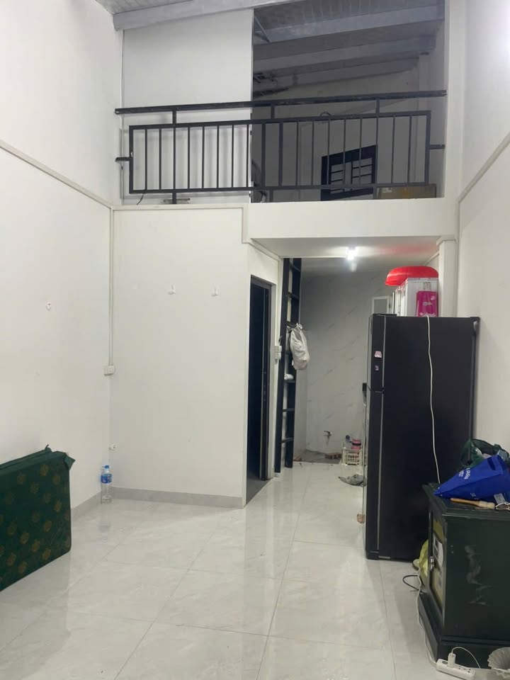 Nhà 1.5 tầng 25m² ngõ 559 Kim Ngưu giá 4 triệu - Sẵn sàng cho thuê ngay!
