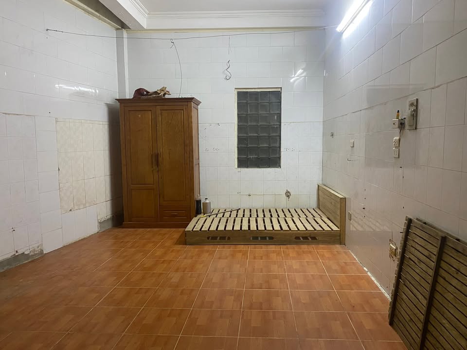 Phòng trọ cho thuê tại Ngọc Lâm, Long Biên - Giá 3.5 triệu, gần chợ Gia Lâm!