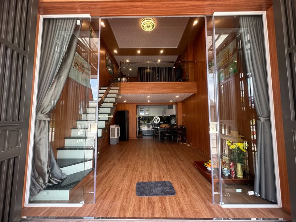 Nhà phố Hòa Mạc, Duy Tiên 86m² giá 1.6 tỷ - Sẵn sàng vào ở, thích hợp kinh doanh!