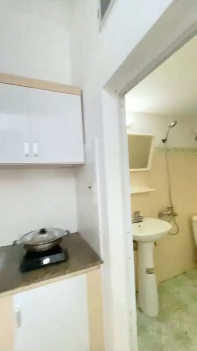 Nhà nhỏ cho thuê Ngõ 44 Pháo Đài Láng 25m² giá 4.4 triệu - Gần trường FTU và HLU!