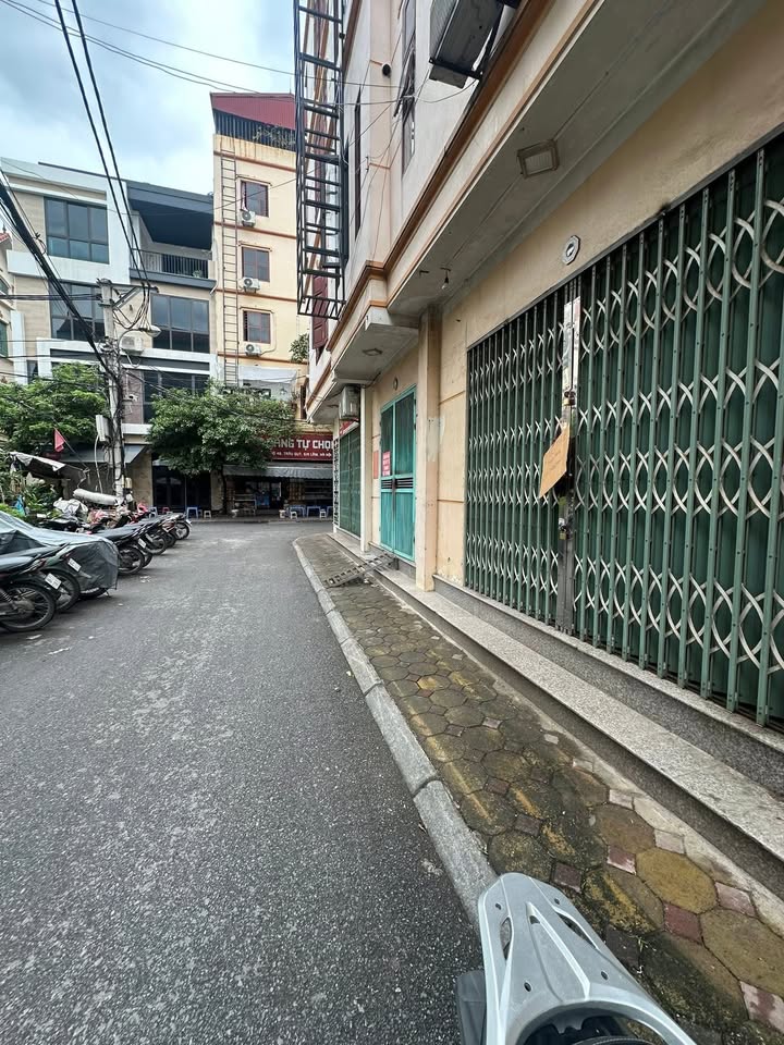 Cho thuê mặt bằng giá 4,5 triệu tại Ngõ 46 Trâu Quỳ - Kinh doanh thuận lợi!