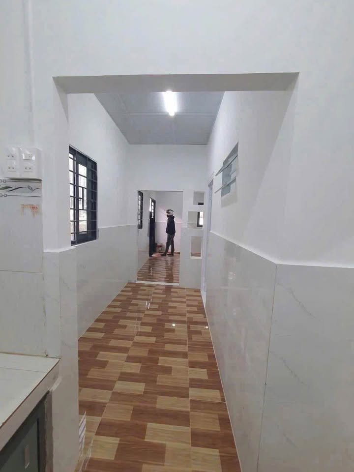 Nhà bán đường Cao Bá Quát Bảo Lộc 70m² giá 1.7 tỷ - Hướng Nam, ô tô vào tận nhà!