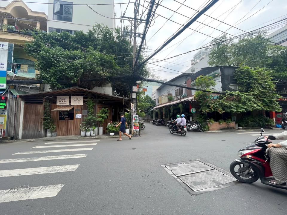 Mặt tiền Nguyễn Thượng Hiền, Phường 5, Quận Bình Thạnh, 122m² giá 20 tỷ - Tiềm năng phát triển lớn!