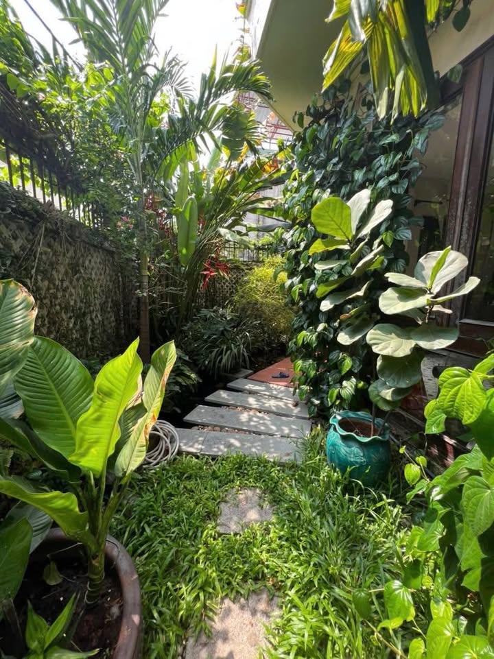 FrontHouse góc 2MT Thảo Điền 142m² giá 25.5 tỷ - Ô tô ngủ trong nhà!