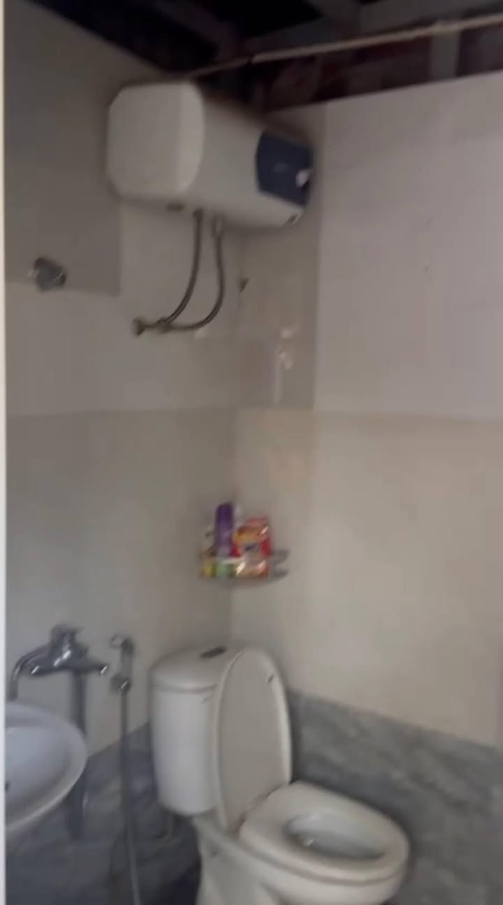 Mặt bằng kinh doanh tại 214 Bùi Xương Trạch, 50m² giá 9 triệu - Sẵn sàng hoạt động ngay!