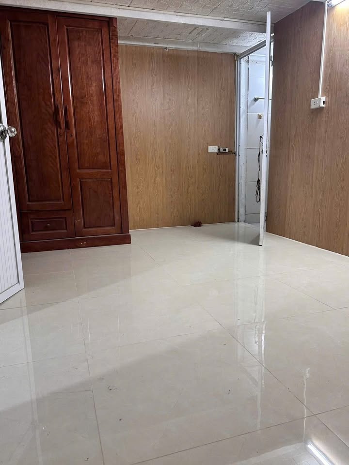 Nhà cho thuê ngõ 429 Hoàng Tăng Bí 50m² giá chỉ 5 triệu - An ninh tốt, gần trường học!