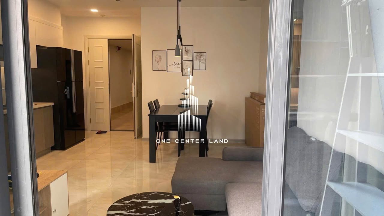 Căn hộ Vinhomes Golden River Ba Son quận 1 50.7m² giá 9 tỷ - Nội thất đầy đủ, sẵn hợp đồng thuê!