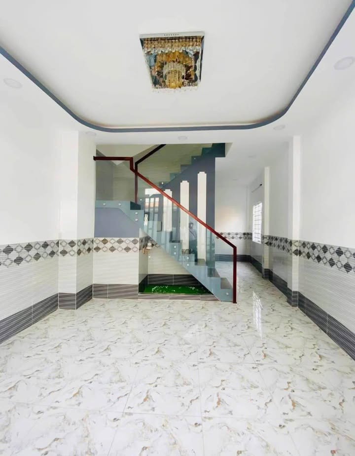 Nhà góc 1 trệt 1 lầu tại Bình Khánh, Long Xuyên 40m² giá 1.29 tỷ - Cơ hội không thể bỏ lỡ!