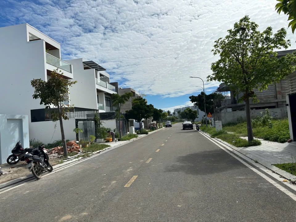 Đất nền Gói 7 Mỹ Gia, Nha Trang 100m² giá 5.9 tỷ - Hướng Nam, 2 mặt tiền đẹp!