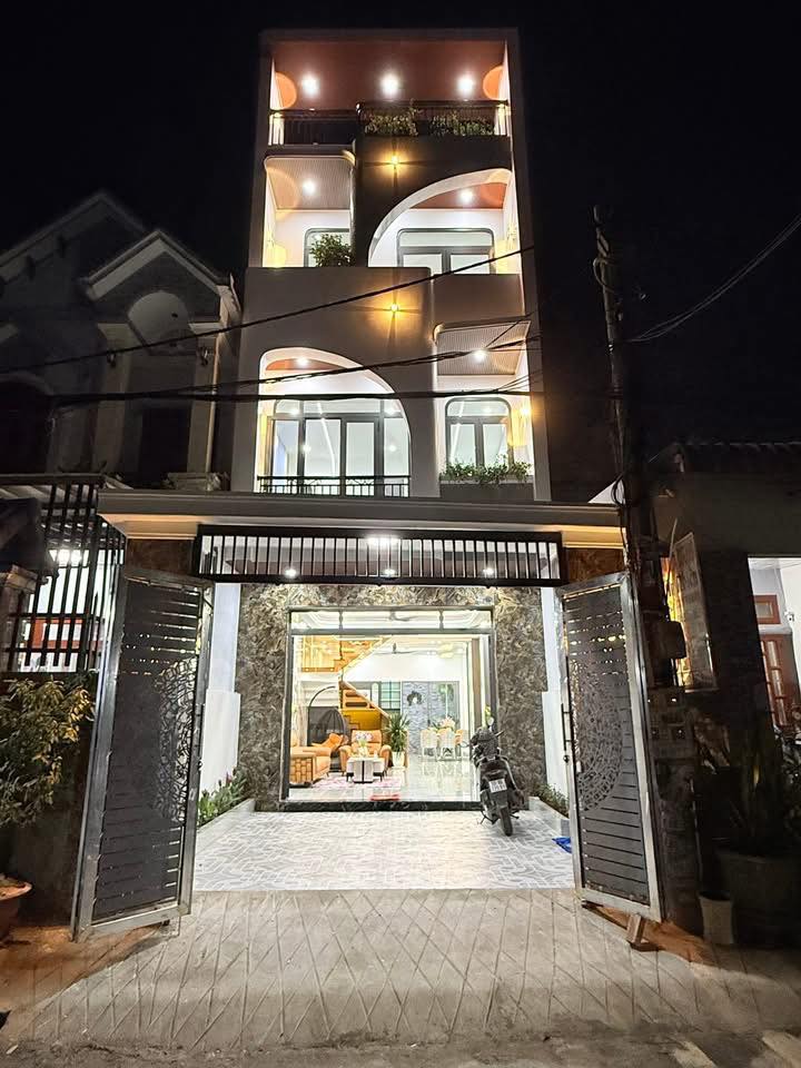 Nhà 1 Trệt 2 Lầu tại Phường An Phú, Bình Dương 100m² giá 4.95 tỷ - Tặng Full nội thất!