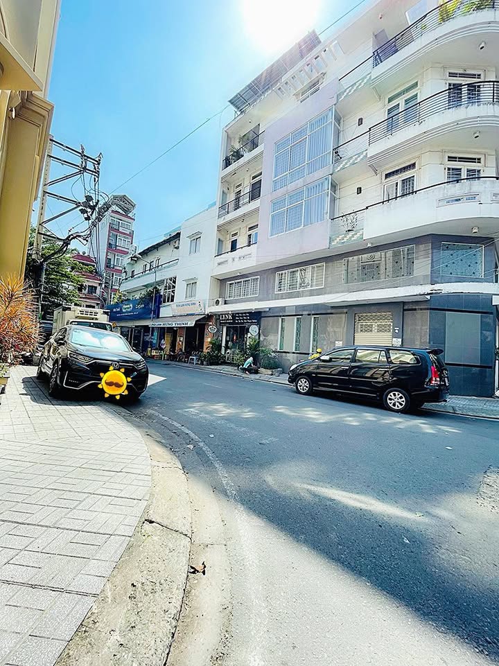 Nhà hẻm xe tải Đinh Tiên Hoàng, Bình Thạnh 67.2m² giá 12.6 tỷ - Tiềm năng xây mới 5 tầng!