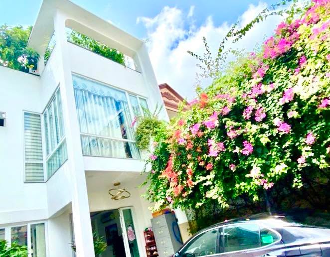 Biệt thự 3 tầng mặt tiền Bàu Cát 2, Tân Bình 192m² giá 33.9 tỷ - Cơ hội đầu tư sinh lời!