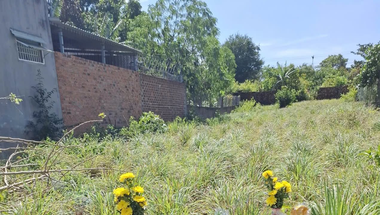 Đất thổ cư 210m² tại đường Lê Thị Hồng Gấm, TP Kon Tum - Giá chỉ 600 triệu, thương lượng!