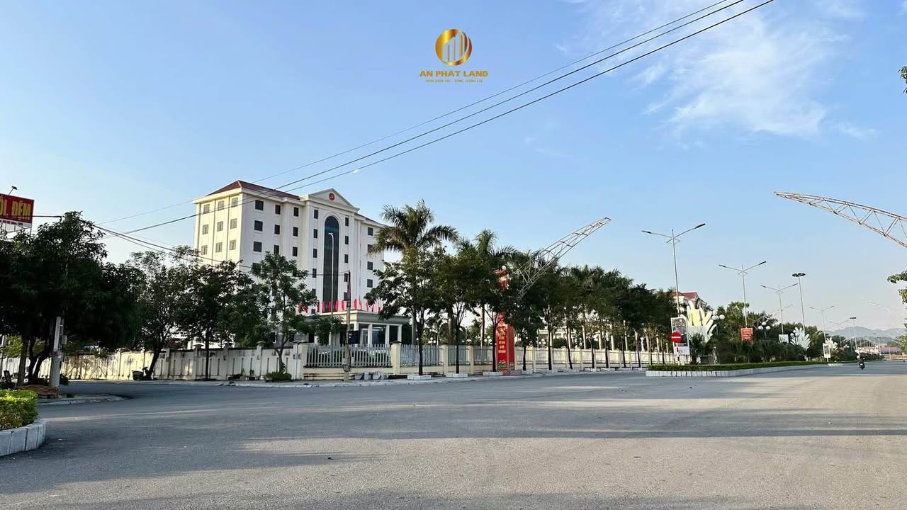 Đất nền Gia Thịnh, Gia Viễn 100m² giá 1.8 tỷ - Đường lớn, sổ hồng chính chủ!