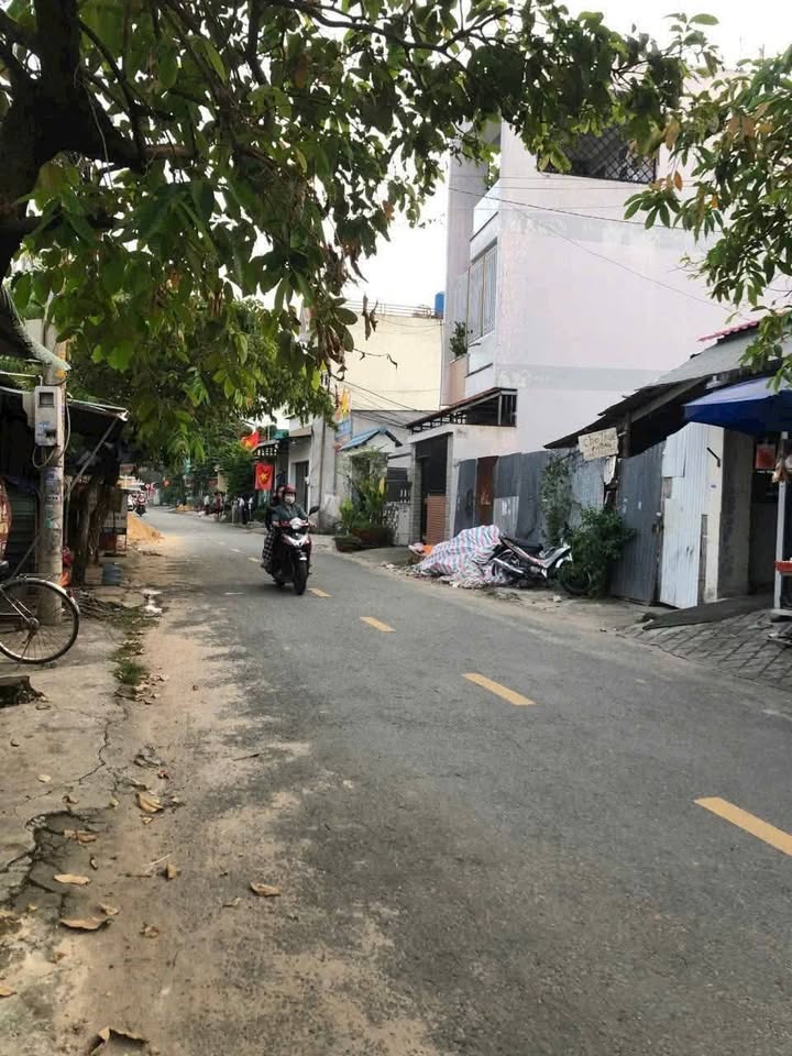 Đất góc 2 mặt tiền đường nhựa Đông Thạnh Hóc Môn 180m² giá 6.3 tỷ - Cơ hội đầu tư lý tưởng!