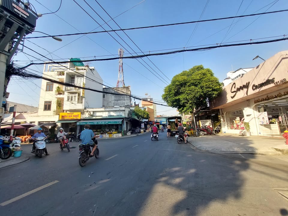 Nhà phố đường Nguyễn Thị Đặng, quận 12, 45m², giá 3.7 tỷ - Khu dân cư nhộn nhịp!