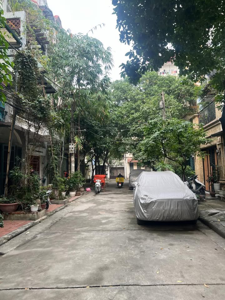 Nhà đẹp Ngọc Khánh 52m² giá thỏa thuận - Ô tô vào tận nhà, thang máy xịn!