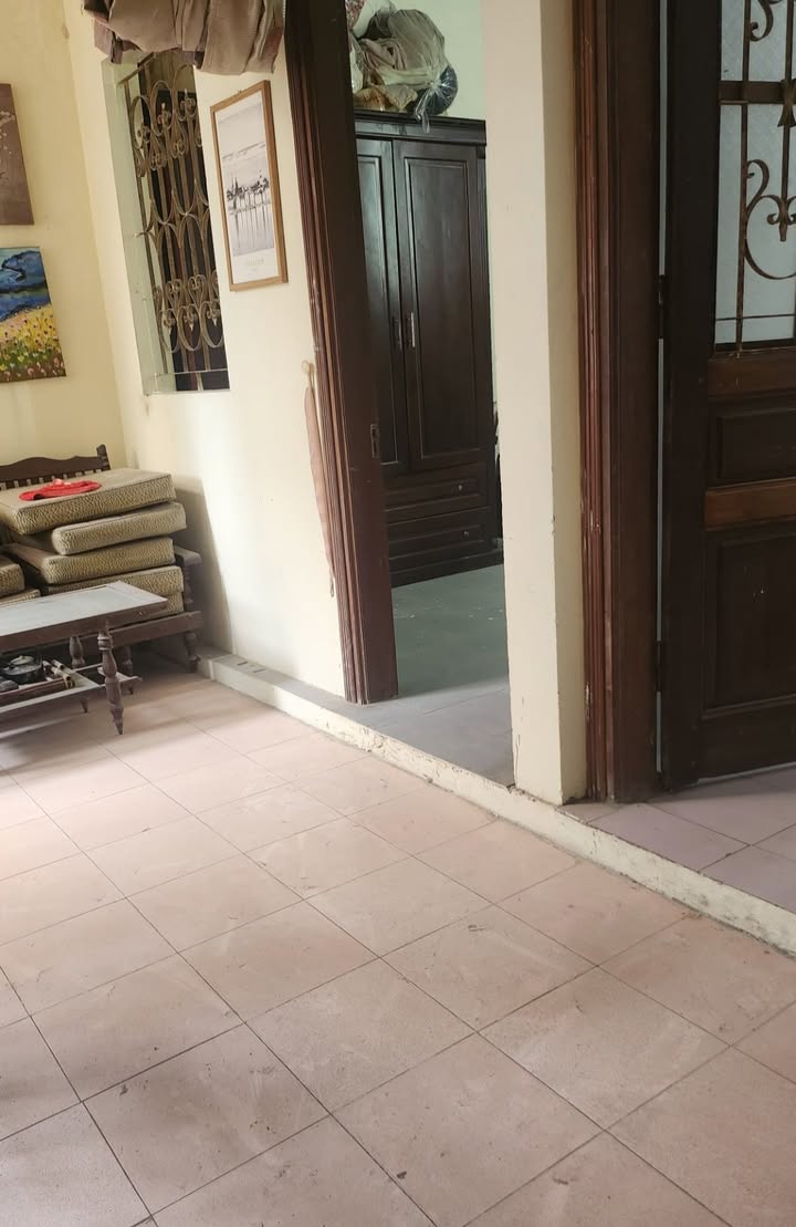 Đất Liễu Giai Ba Đình 80m² giá 10 tỷ - Sổ đỏ vuông vắn, mặt tiền rộng!