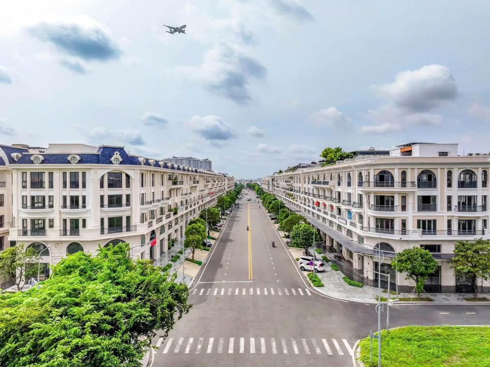 Shophouse Vạn Phúc City Thủ Đức 147m² giá 40 tỷ - Đầu tư sinh lời ngay!