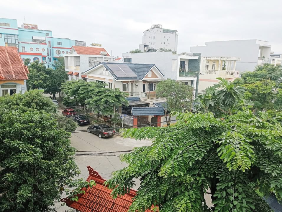 Biệt thự Khuê Trung 252m² giá 20 tỷ - Thiết kế 4 tầng sang trọng!