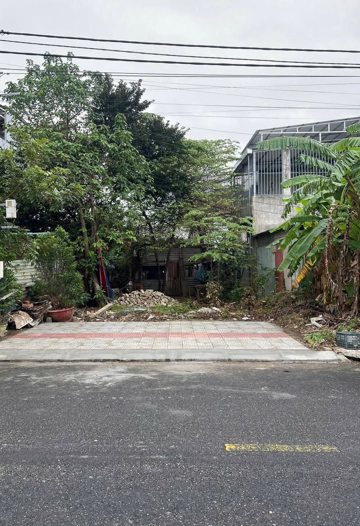 Đất nền Đô Đốc Lộc, Hòa Xuân 135,6m² giá 5.75 tỷ - Vị trí đắc địa, tiềm năng sinh lời!