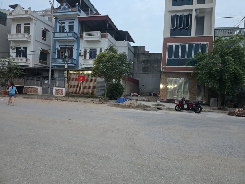 Đất thổ cư mặt đường Đại học Quốc gia Hà Nội 60,6m² - Pháp lý sổ đỏ chính chủ!