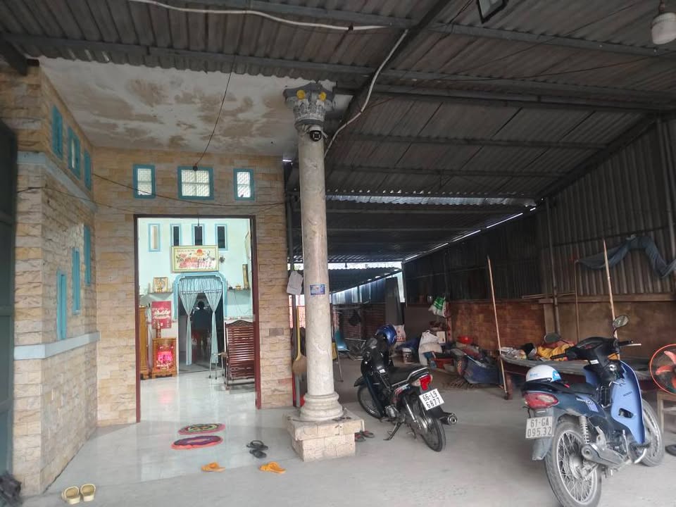 Nhà bán xã Mỹ Thọ 384m² giá 2.3 tỷ - Vị trí thuận lợi, không gian rộng rãi!