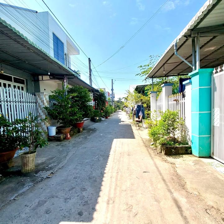 Nhà 1 trệt 1 lầu tại KDC Ngã Am, Sa Đéc 89m² giá 1.75 tỷ - Vị trí trung tâm, ô tô vào tận nơi!