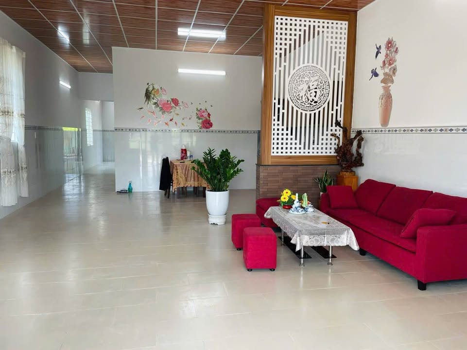 Nhà TDC Hòa Khương 150m² giá 2 tỷ - Vào ở ngay với nội thất đầy đủ!