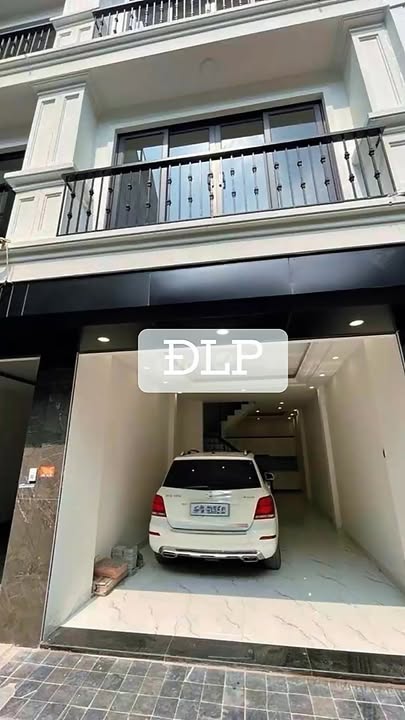 Nhà cho thuê phố Trạm Long Biên 50m² giá 13 triệu - Gần AEON Mall!