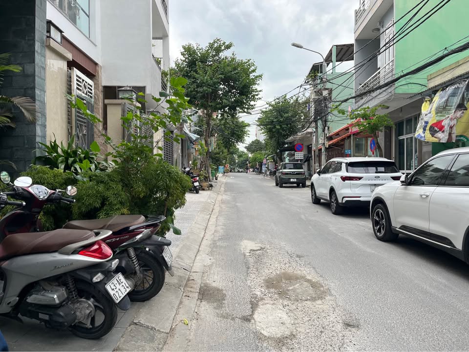 Đất lô góc 2 mặt tiền Lương Thế Vinh, Đà Nẵng 207m² giá chỉ 120 triệu/m² - Cơ hội đầu tư hiếm có!