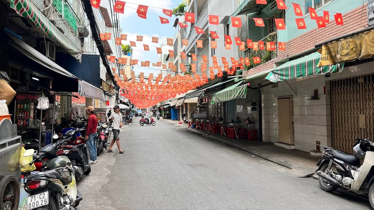 Nhà 4 tầng Hẻm 1 Trần Phú, Quận 5 - 7.6 tỷ - Chính chủ bán gấp!