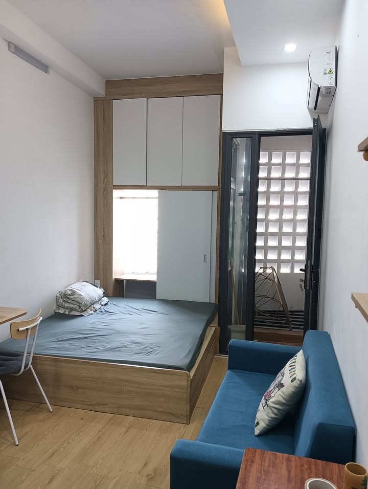 Studio ngõ 33 Văn Cao, Ba Đình 5.5 triệu - Gần Hồ Tây và tiện ích đầy đủ!