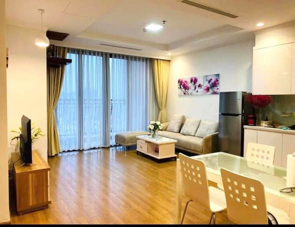 Căn hộ Royal City Thượng Đình 2PN giá 19 triệu - Nội thất đầy đủ, ban công Đông Nam!