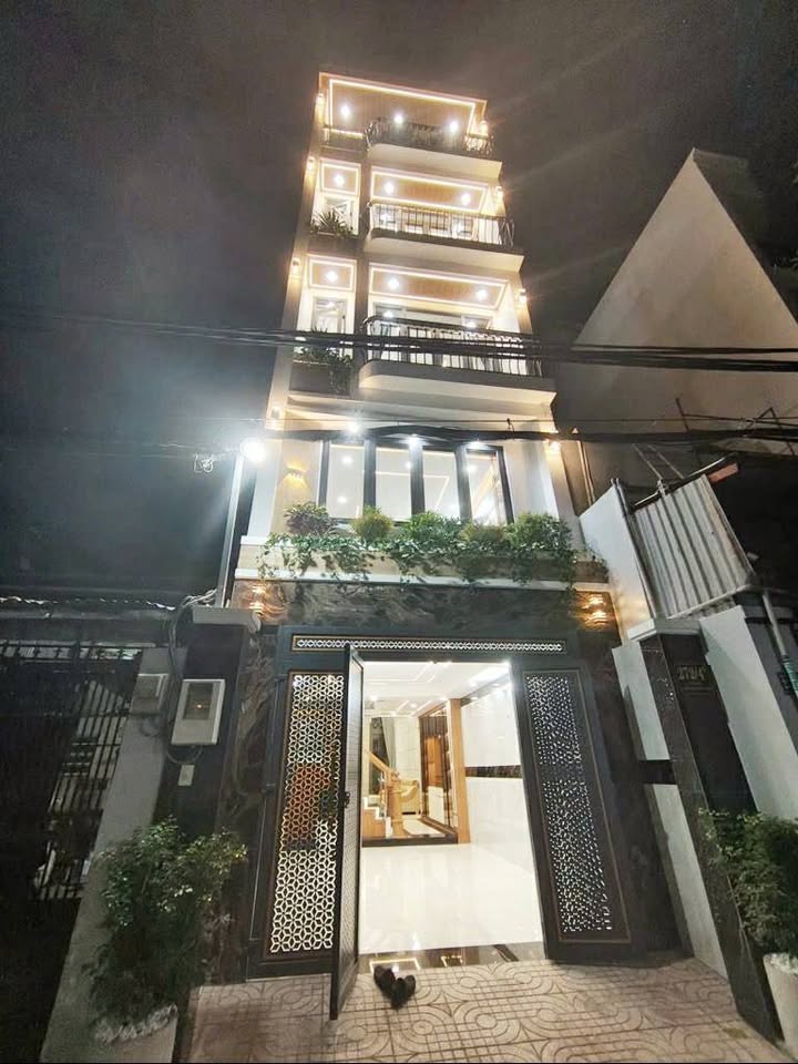 Nhà phố 5 tầng Bình Tân 72m² giá 9 tỷ - Full nội thất, thang máy tiện nghi!