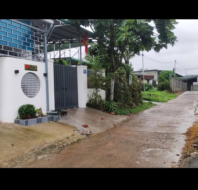 Nhà và đất 310m² tại Buôn Ma Thuột - Hướng Tây, giá 1.9 tỷ - Thương lượng ngay!