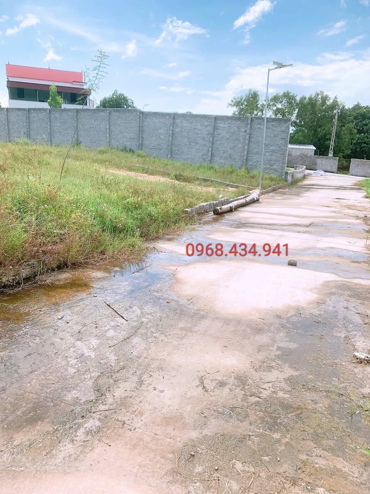 Đất nền Lan Mẫu Lục Nam 200m² giá thỏa thuận - Sổ đỏ chính chủ, vị trí đắc địa!