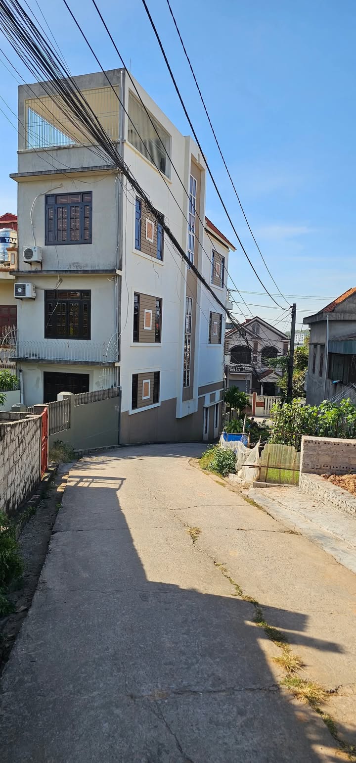 Đất ở khu 6 Hà Khẩu - Việt Hưng 70m² giá 1.7 tỷ - Mặt tiền thoáng đãng!