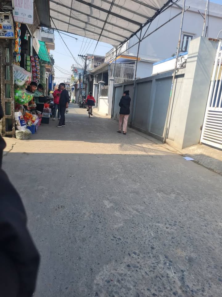 Nhà cấp 4 Thôn 3, Nam Giang, 90m² giá 1 tỷ - Vị trí trung tâm đắc địa!