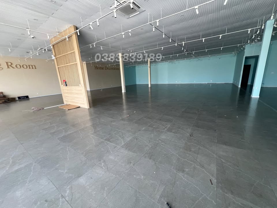 Cho thuê mặt bằng kinh doanh mặt tiền Đỗ Xuân Hợp, quận 9 - Diện tích 600m², giá chỉ 120 triệu/tháng!