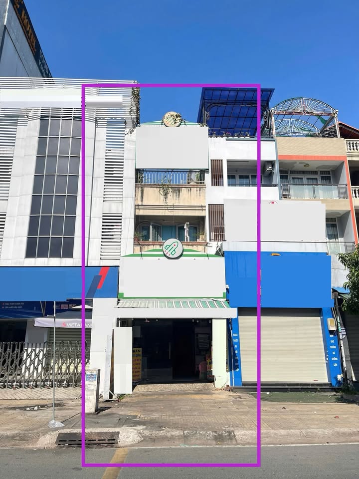 Mặt tiền Lạc Long Quân 100m² giá 20 triệu - Kinh doanh sầm uất sát trường THPT!