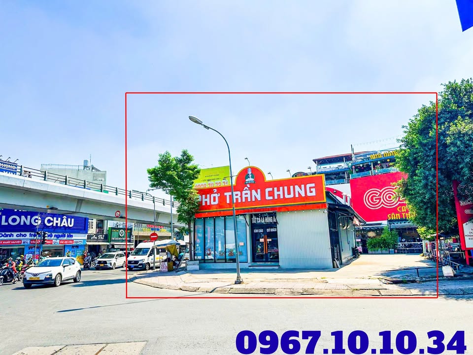 Mặt bằng cho thuê góc 3 mặt tiền Nguyễn Kiệm, Gò Vấp 270m² - Vị trí đắc địa thuận tiện kinh doanh!