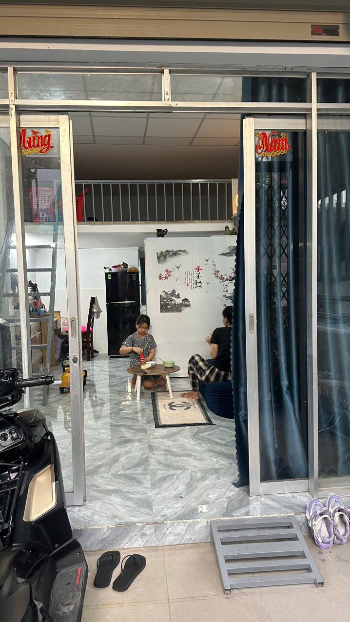 Nhà mặt tiền đường Tống Văn Hên, Tân Bình 40m² giá 8.5 triệu - Khu dân cư sầm uất!