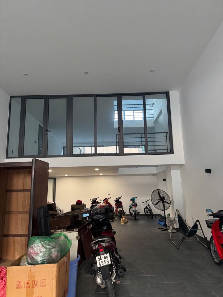 Cho thuê nhà mặt tiền Quốc lộ 50, 210m² giá 70 triệu - Thích hợp kinh doanh!